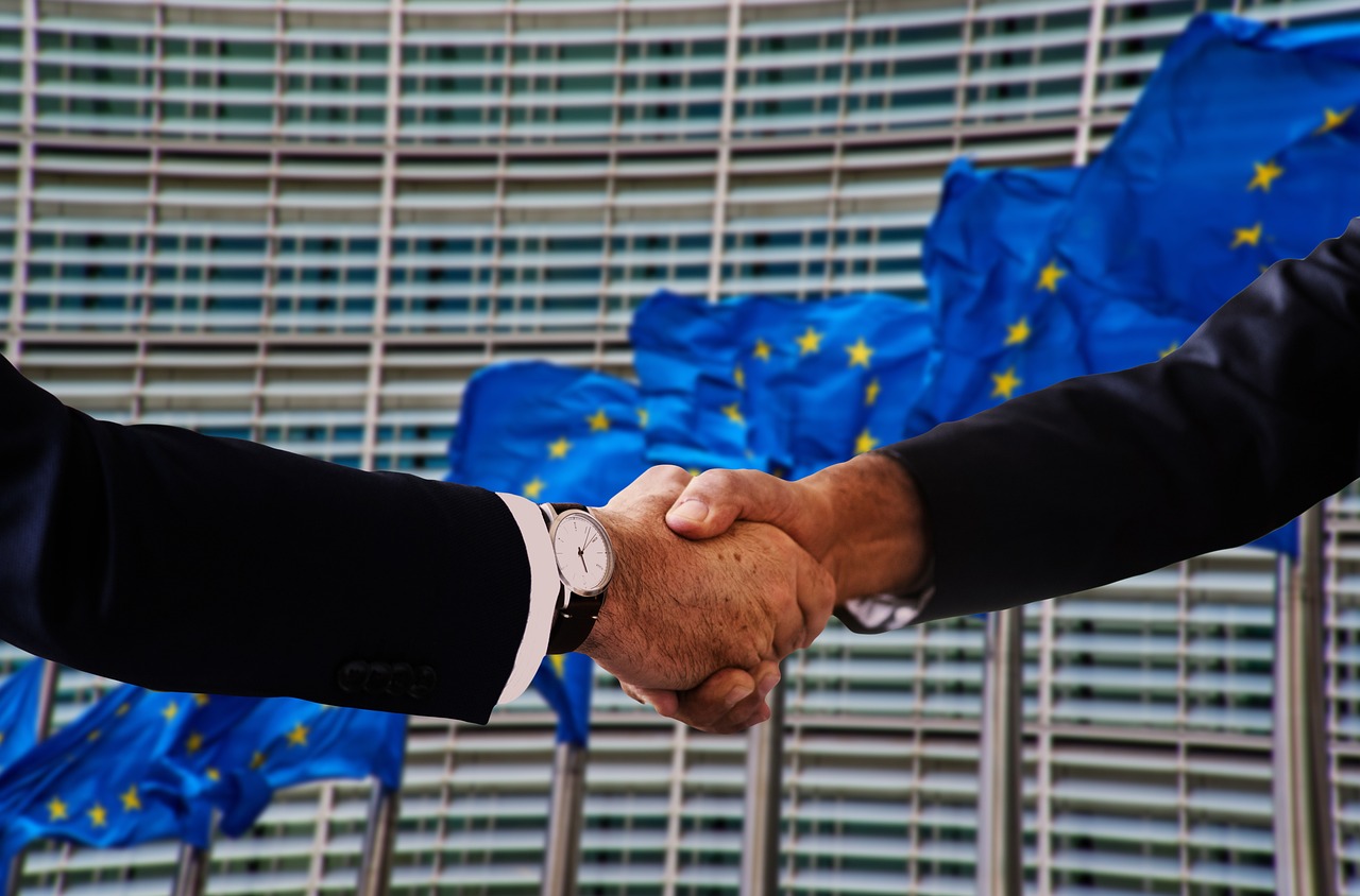 découvrez l'art de la négociation : conseils, techniques et stratégies pour réussir vos négociations professionnelles et personnelles. apprenez à défendre vos intérêts et à parvenir à des accords gagnants-gagnants.